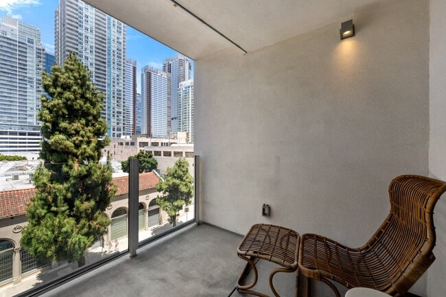 Private Patio Space at G12 Apartments in Los Angeles, CA 90015