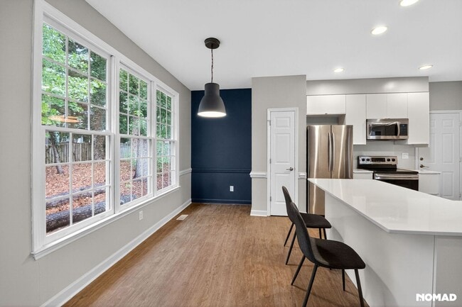 Photo - 8006 Crenshaw Ln