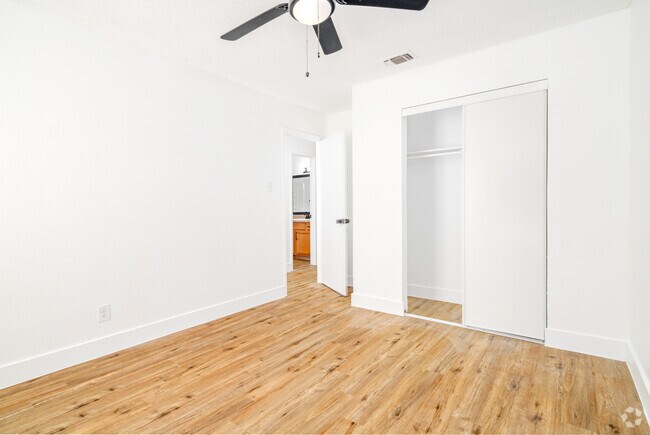 2BR, 1BA - 854SF - Bedroom 1 - Big Rock