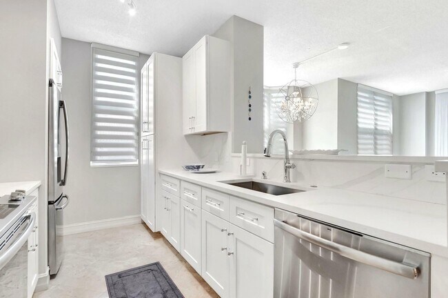 Photo - 3606 S Ocean Blvd Unidad 108