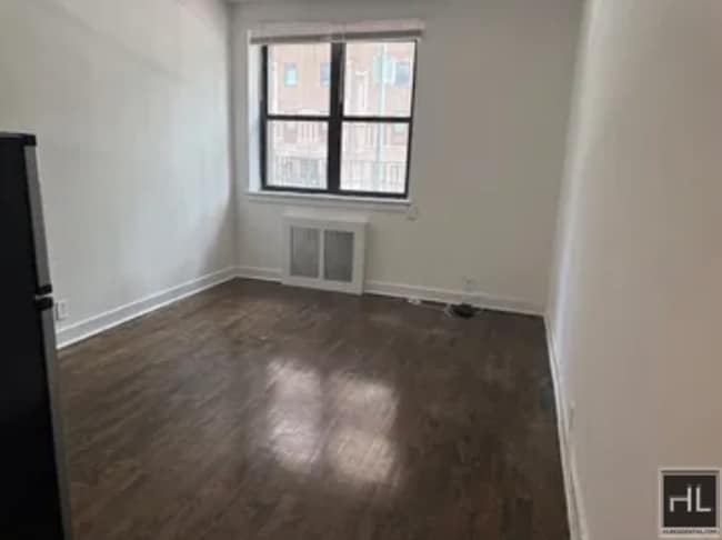 Building Photo - East 61 Street Rental