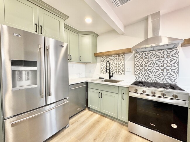 Photo - 4408 Brunswick Ave Condo