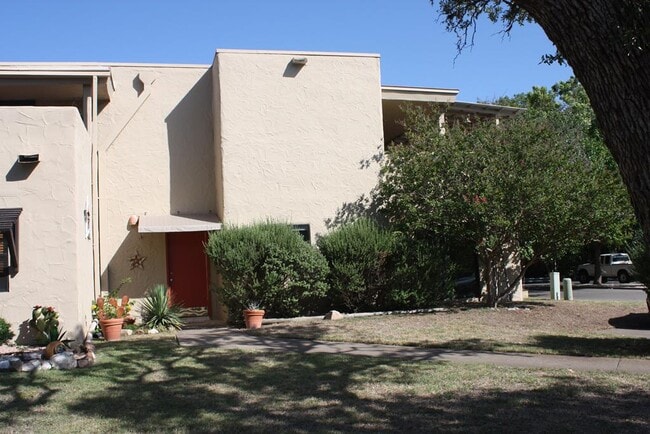 Photo - 537 Sand Bend Dr