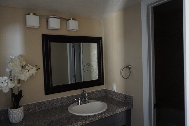 1 bed 1 bath Restroom - Falls of Chelsea Lane