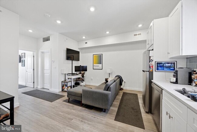 Photo - 1617 Ridge Ave Unit D