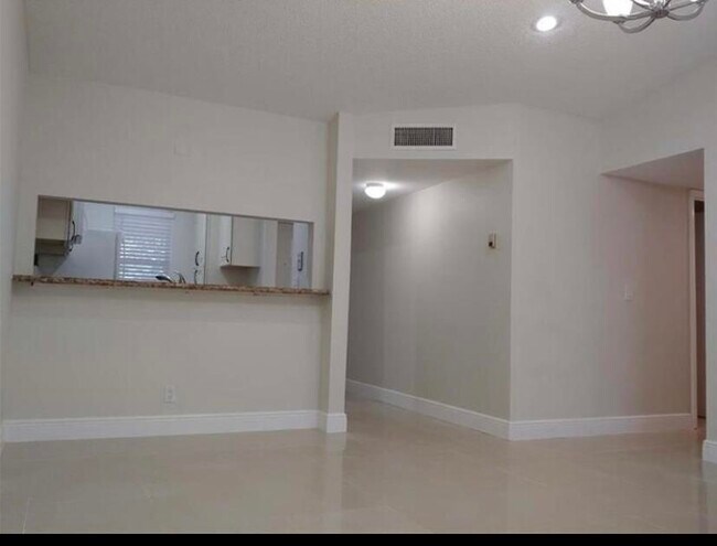 9903 Three Lakes Cir