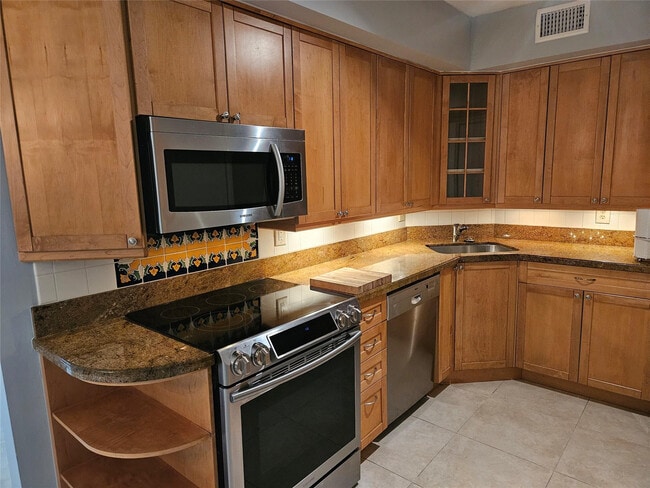 Building Photo - 669 W Oakland Park Blvd Unit 120-B