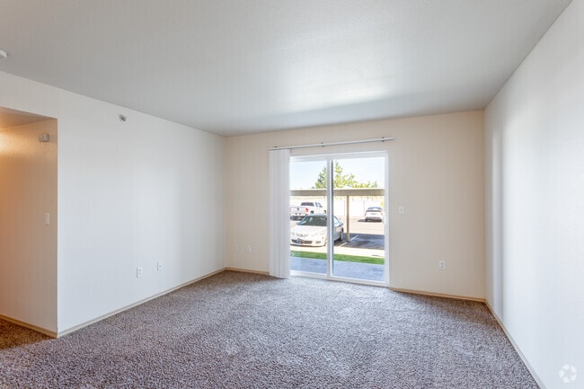 2BR, 2BA - 969 SF