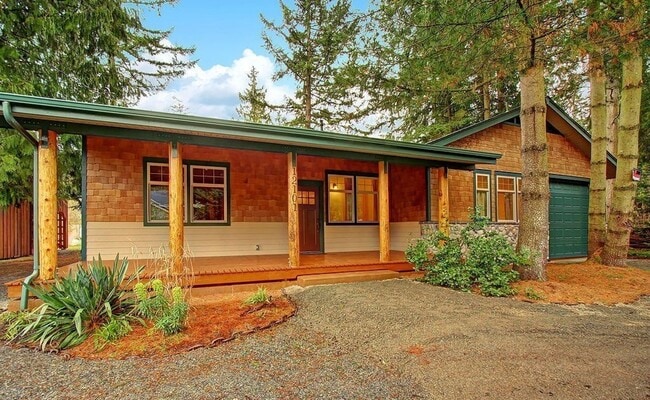 Building Photo - Everett Rambler for rent with RV parking -... Rental
