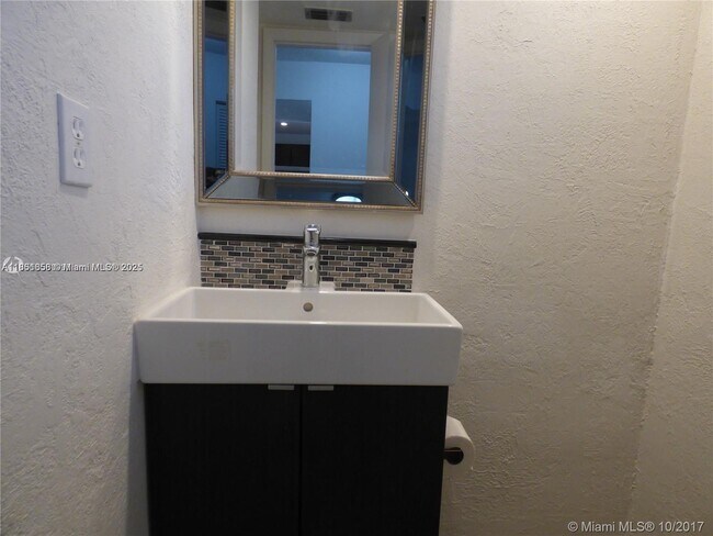 Photo - 1601 NE 191st St Unit 307