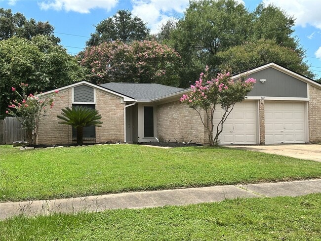 Building Photo - 802 Cascade Creek Dr Rental