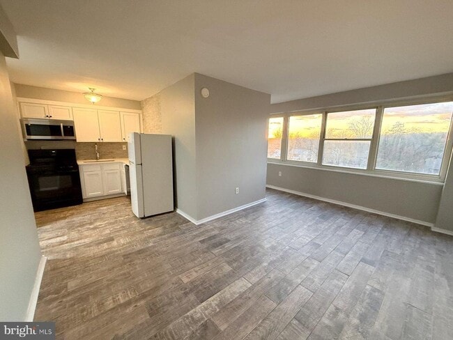 Building Photo - 1200 Marlton Pike