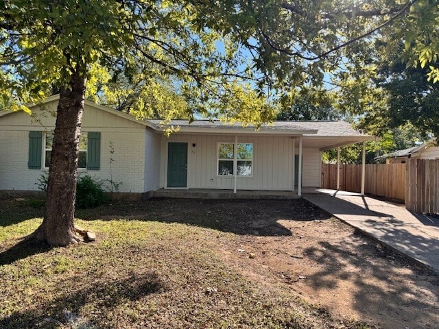 Building Photo - Newly Renovated 3 bedroom 2 bath home with...