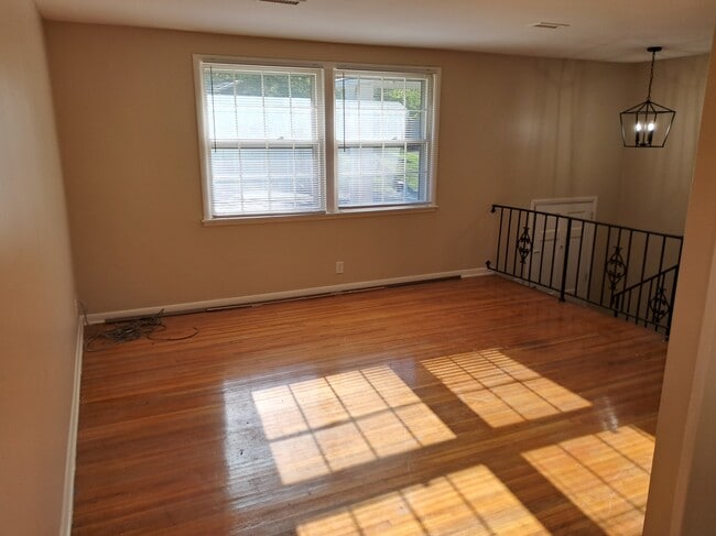 Photo - 3729 Faulkner Dr