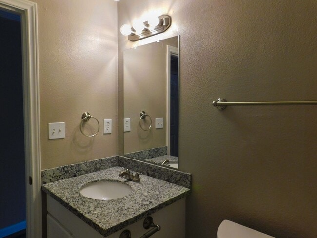 Photo - 107 Varsity Dr Unit 107 Room B