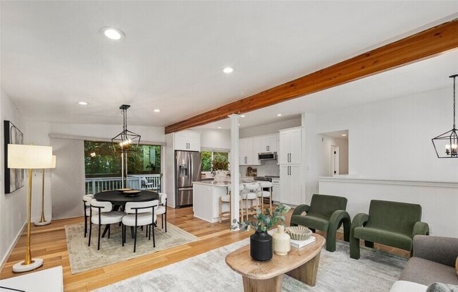 Photo - 201 165th Ave NE