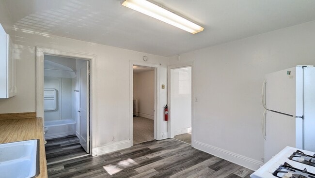 Photo - 607 Walnut St Unit 4