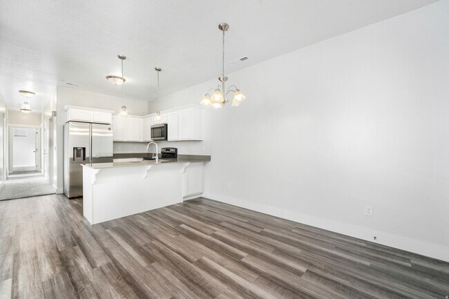 372 W 750 N Unit Vineyard Condominium