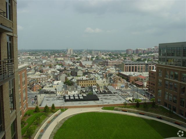 Building Photo - 675 S President St Unit #1507 Rental