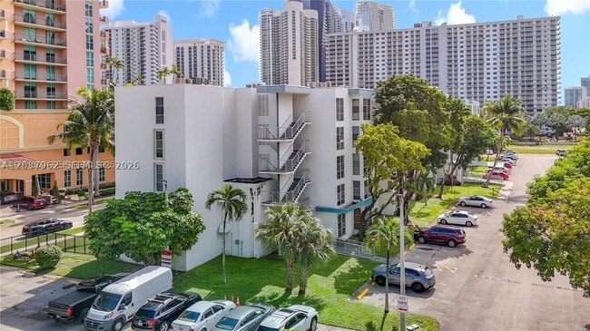 Photo - 17560 Atlantic Blvd Unit 501