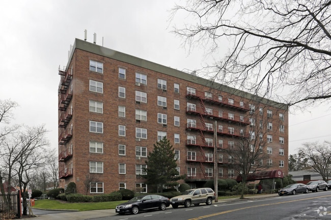 Photo - Country Neck Estates