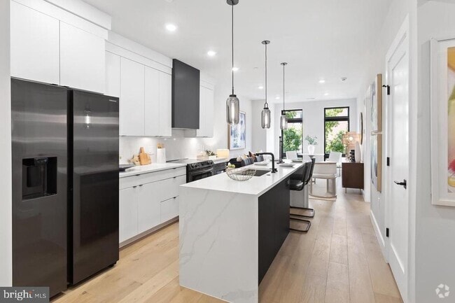 Building Photo - 1208 M St NW Unit 41 Rental