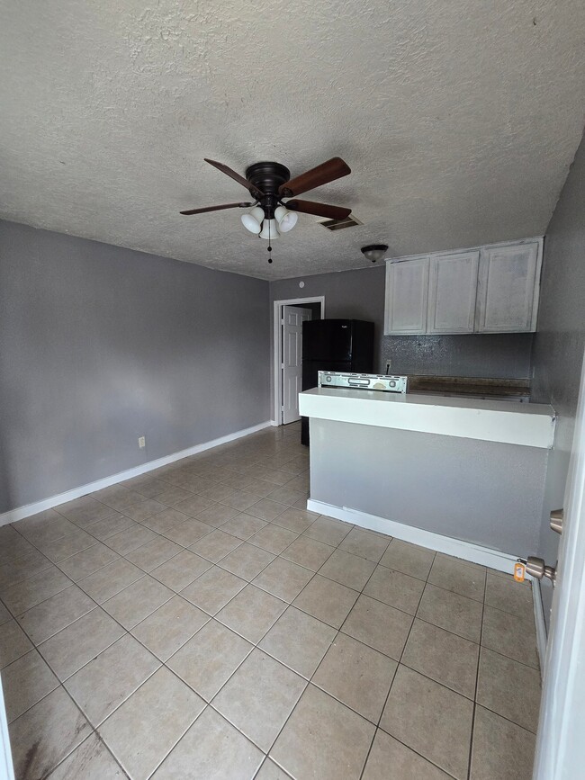 Photo - 4820 Oak Ave Unidad 10