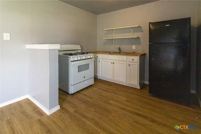 Photo - 116 W Avenue A Unit A