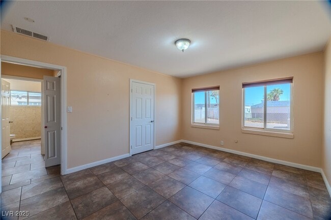 Building Photo - 100 N Ocotillo St