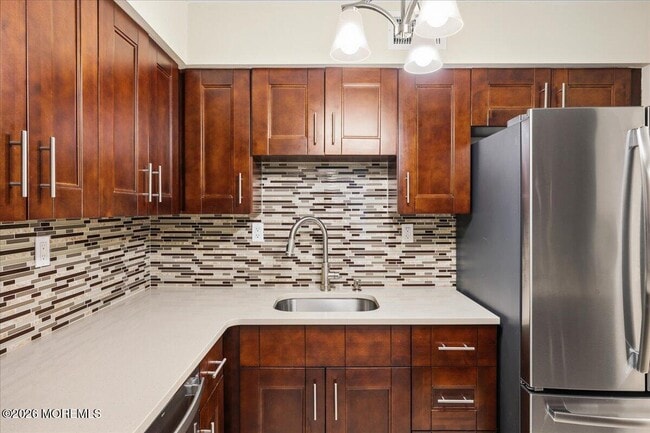 Photo - 203 Wellington Pl