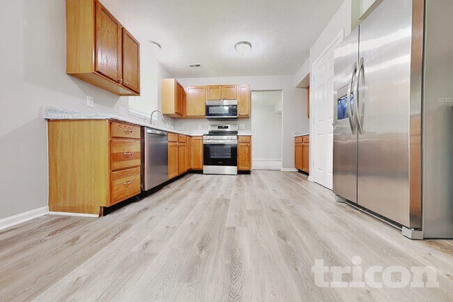 1426 Auburn Dr