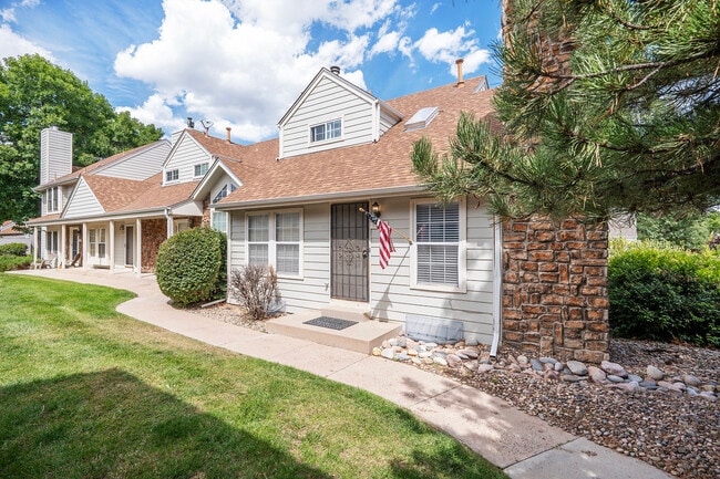 Building Photo - 7926 S Depew St Rental