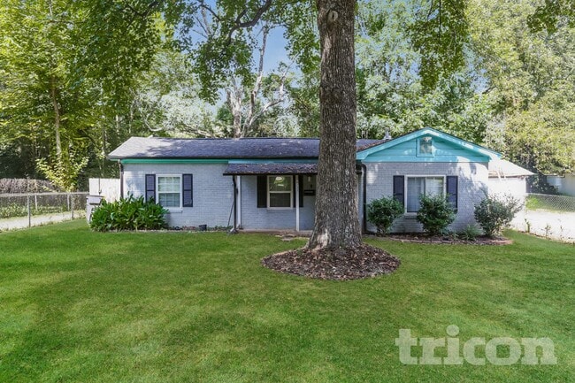 Building Photo - 4223 Dinglewood Ave