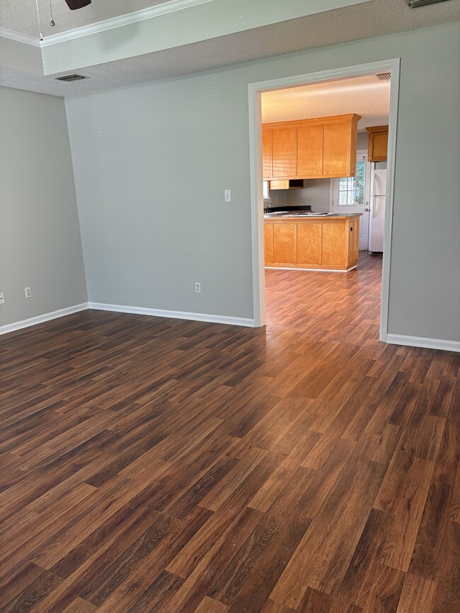 Photo - 3005 Schroer Dr