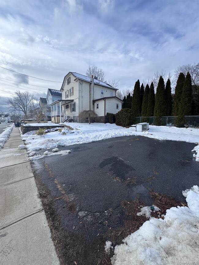 Photo - 709 Tower Ave