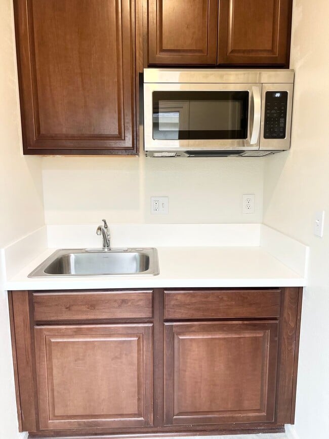 Photo - 4250 Lasalle Dr Unit 4250 Lasalle Dr # B