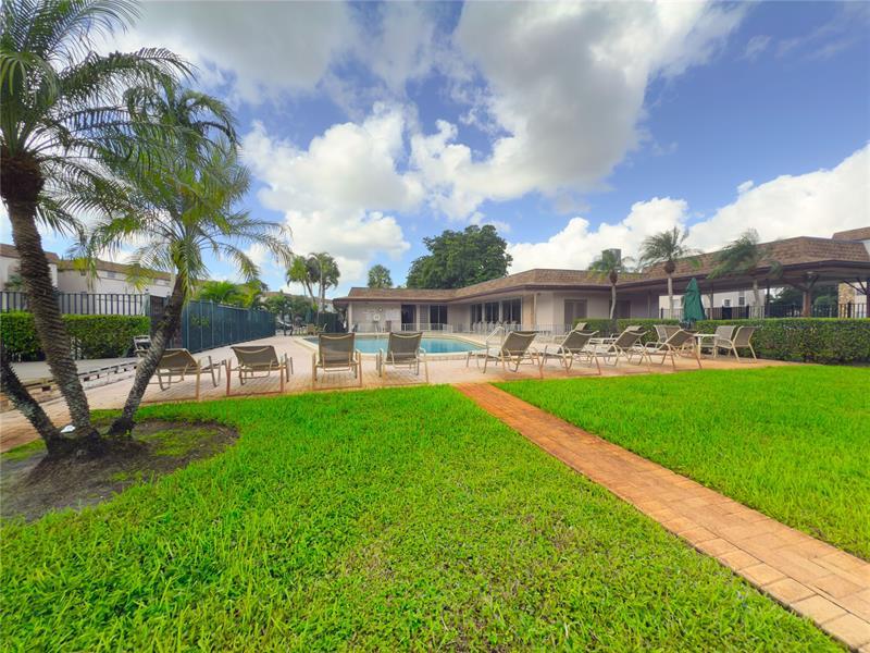 Photo - 2451 SW 82nd Ave Unidad 209