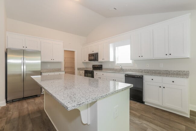 Photo - 128 Heartland Cir