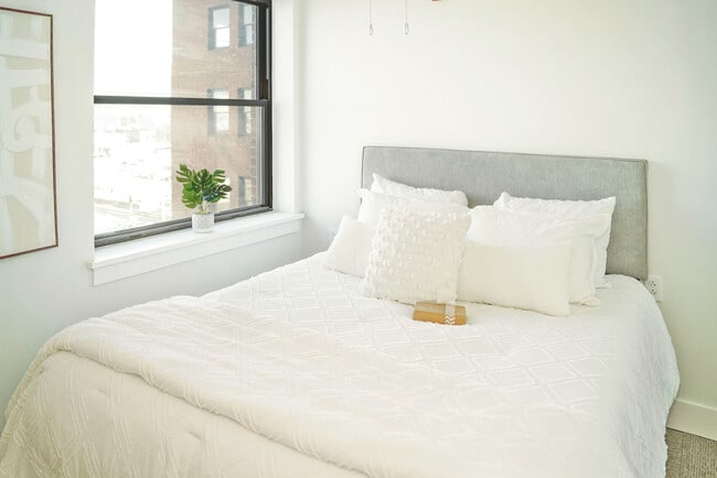 Photo - The New Broadview