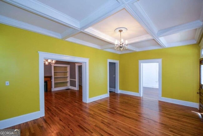 Photo - 404 Ormond St SE