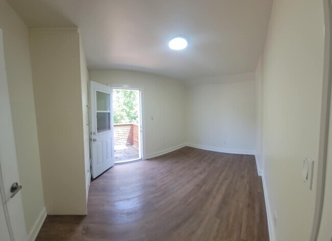 Photo - 35 Rushbrooke Av