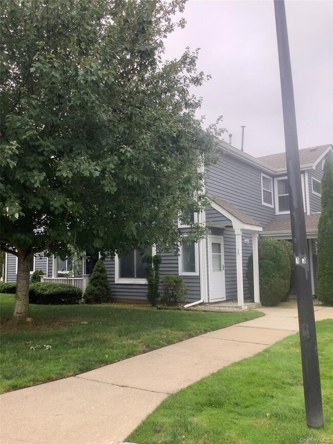 Building Photo - 814 Birchwood Park Dr Rental