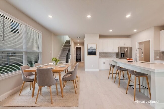 Photo - 3212 Lucia Wy