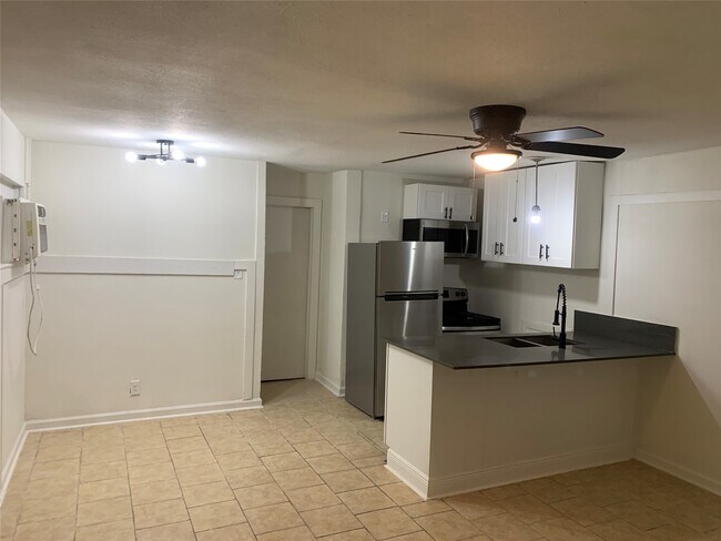 Photo - 7610 Red Robin Ln Unit 2