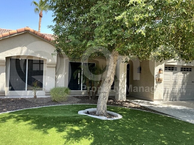 Building Photo - 605 S Monterey St Rental