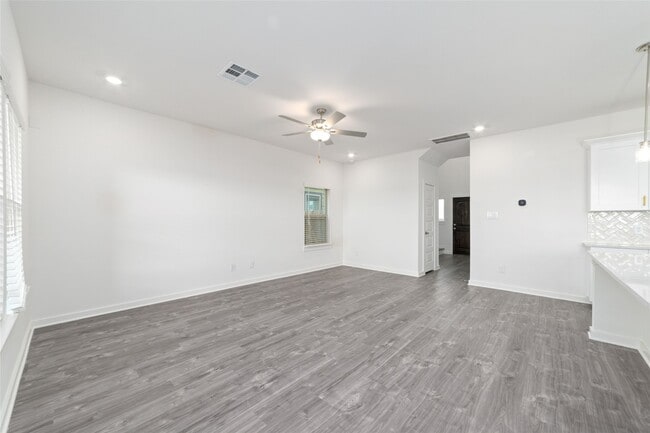 Photo - 1118 Elsinore Dr