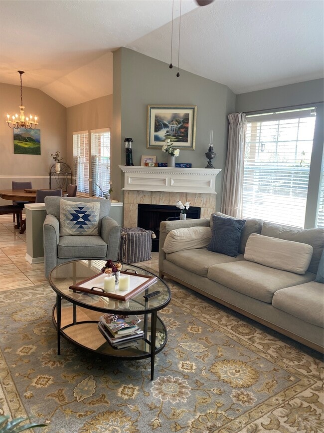 Photo - 1142 Knoll Crest Ct