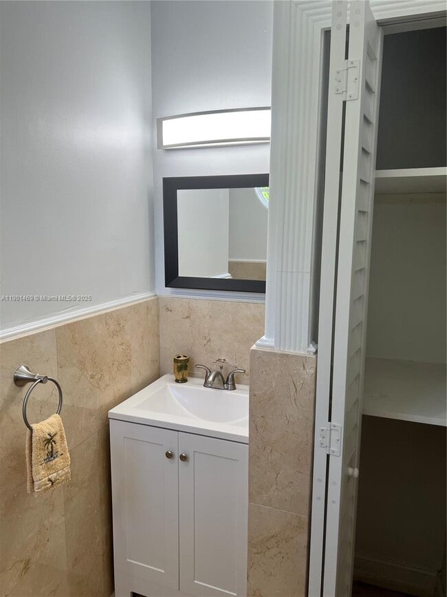 Photo - 6795 SW 98th St Unidad studio