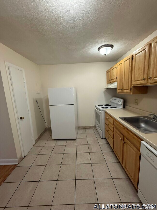Photo - 84 Gardner St Unit 2B