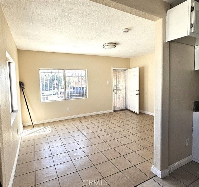 1445 W 82nd St
